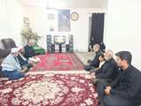 دیدار امام جمعه شهر علی اکبر زابل با خانواده شهید حمید کریمی صالح